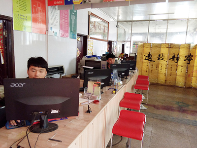 白手起家，用心經(jīng)營(yíng) 沒(méi)有人脈也能開好一家圖文店